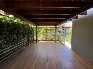 Casa no Condomínio Riviera Del Mar (em frente ao mar), porteira fechada, 3 quartos (1 suíte).