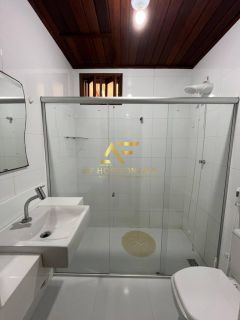 Casa no Condomínio Riviera Del Mar (em frente ao mar), porteira fechada, 3 quartos (1 suíte).