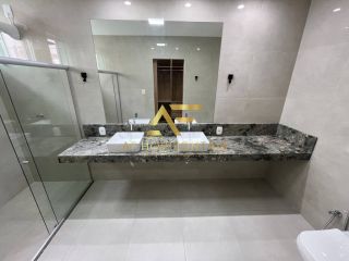 Linda casa no Condomínio Melício Machado (Aruana), com 5 suítes.