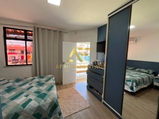 Linda casa duplex em condomínio, com sistema de energia solar.