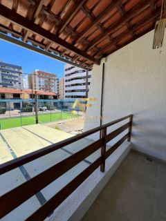 Linda casa duplex em condomínio, com sistema de energia solar.