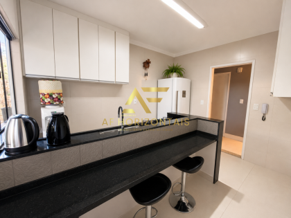 Linda casa duplex em condomínio, com sistema de energia solar.