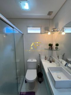 Casa no Condomínio Parque Marine, com 3 quartos (2 suítes).