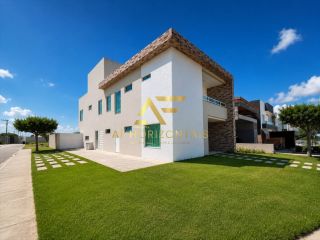 Casa no Condomínio Praias do Sul 3, com 5 quartos (2 suítes).