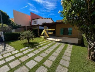 Casa térrea, com piscina, no Condomínio Costa Marina (Aruana), com 3 quartos (2 suítes).