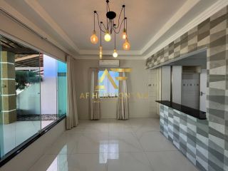 Casa térrea, com piscina, no Condomínio Costa Marina (Aruana), com 3 quartos (2 suítes).