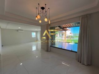 Casa térrea, com piscina, no Condomínio Costa Marina (Aruana), com 3 quartos (2 suítes).