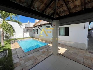 Casa térrea, com piscina, no Condomínio Costa Marina (Aruana), com 3 quartos (2 suítes).