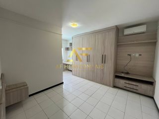 Casa térrea, com piscina, no Condomínio Costa Marina (Aruana), com 3 quartos (2 suítes).