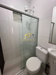 Casa térrea, com piscina, no Condomínio Costa Marina (Aruana), com 3 quartos (2 suítes).