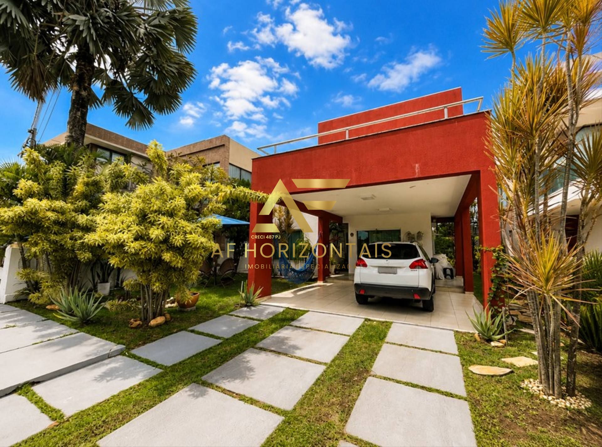 Casa no condomínio Costa Marina (Aruana), com 4 quartos, sendo 3 suítes (2 com varanda).