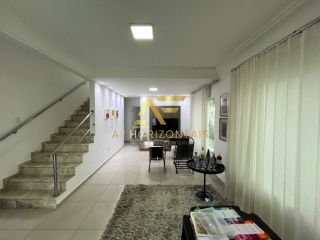 Casa no condomínio Costa Marina (Aruana), com 4 quartos, sendo 3 suítes (2 com varanda).