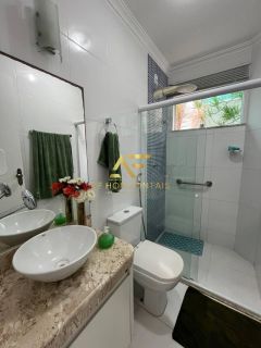 Casa no condomínio Costa Marina (Aruana), com 4 quartos, sendo 3 suítes (2 com varanda).