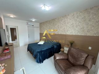 Casa no condomínio Costa Marina (Aruana), com 4 quartos, sendo 3 suítes (2 com varanda).