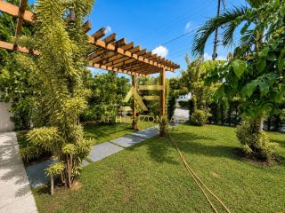 Casa no condomínio Costa Marina (Aruana), com 4 quartos, sendo 3 suítes (2 com varanda).