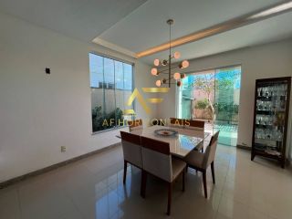 Linda casa no Condomínio Biratan Carvalho (Aruana), com 5 quartos (3 suítes).