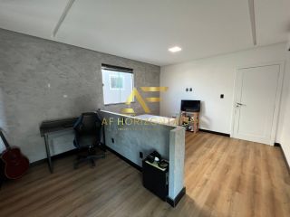 Linda casa no Condomínio Biratan Carvalho (Aruana), com 5 quartos (3 suítes).