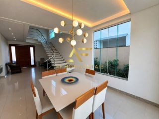 Linda casa no Condomínio Biratan Carvalho (Aruana), com 5 quartos (3 suítes).