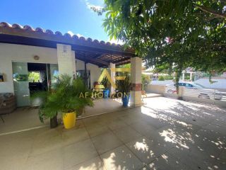 Casa com piscina no Condomínio Melício Machado (2 lotes), Aruana, com 3 suítes.
