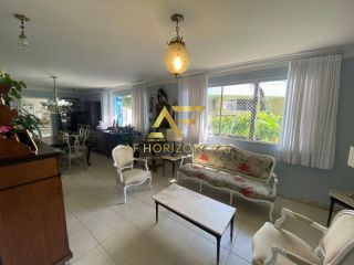 Casa com piscina no Condomínio Melício Machado (2 lotes), Aruana, com 3 suítes.