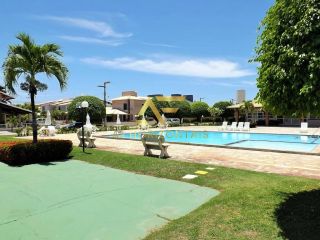 Casa com piscina no Condomínio Melício Machado (2 lotes), Aruana, com 3 suítes.