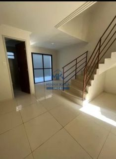 Triplex em Pau amarelo