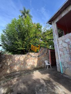 Casa solta com muito espaço e conforto esperando por você!