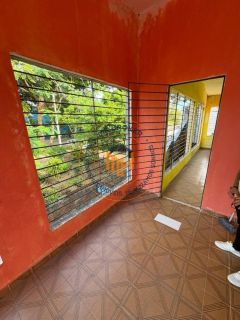 Casa solta com muito espaço e conforto esperando por você!