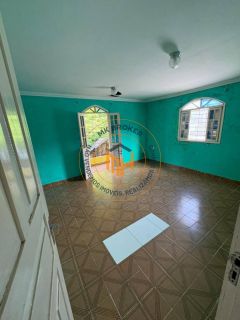 Casa solta com muito espaço e conforto esperando por você!