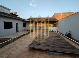 Locação - Casa com piscina Jd Presidente