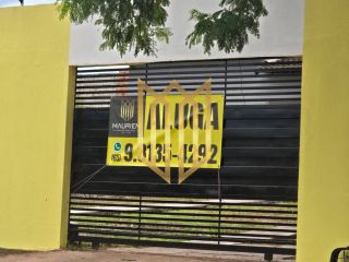 Locação - Casa com piscina Jd Presidente