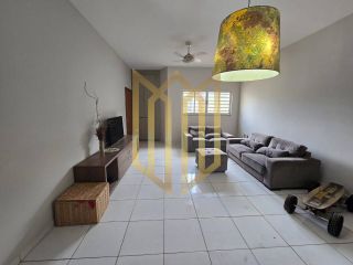 Casa com piscina para locação