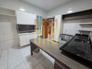 Casa com piscina para locação