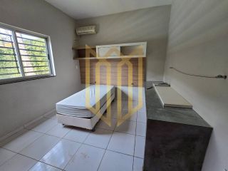 Casa com piscina para locação