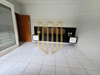 Casa com piscina para locação
