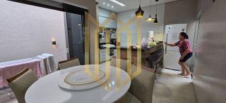 Casa a venda condomínio com Energia Solar