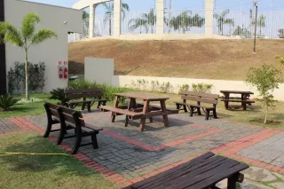 Locação - Casa em Condomínio 3 Quartos - Residencial San Marino