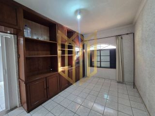 Vende-se excelente casa próxima ao aeroporto Varze Grande MT