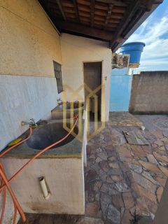 Vende-se excelente casa próxima ao aeroporto Varze Grande MT