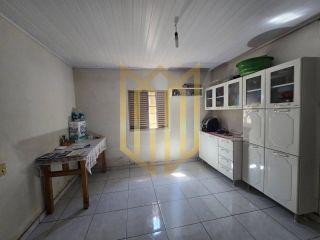 Casa com comércio a venda 15 de Maio