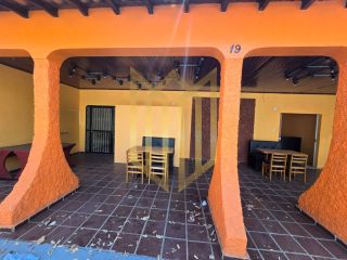 Casa Comercial  Jd Tropical