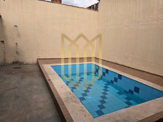 Casa a venda Jd. Europa Cuiabá MT com piscina
