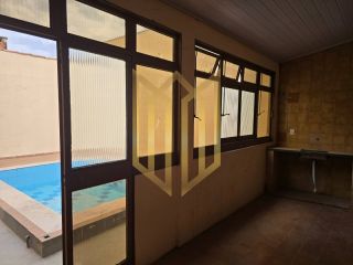 Casa a venda Jd. Europa Cuiabá MT com piscina