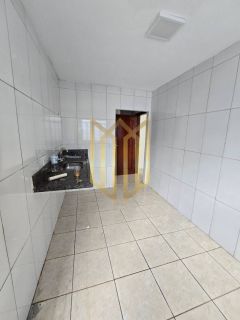 Casa com piscina, Jd Tropical, para locação