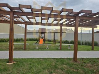 Casa 1° locação cond VILLAGGIO MAGNÓLIAS