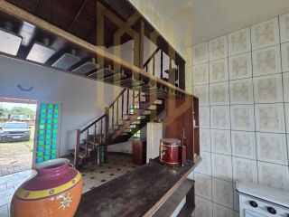 Sobrado Para Venda com 4 quartos 2 suítes no bairro Escolha um bairro... em Chapada Dos Guimarães