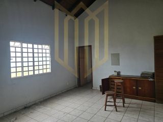 Sobrado Para Venda com 4 quartos 2 suítes no bairro Escolha um bairro... em Chapada Dos Guimarães