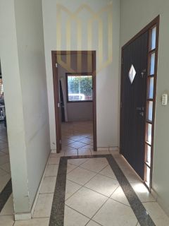 Aluga Casa alto Padrão Jd Guanabars Centro