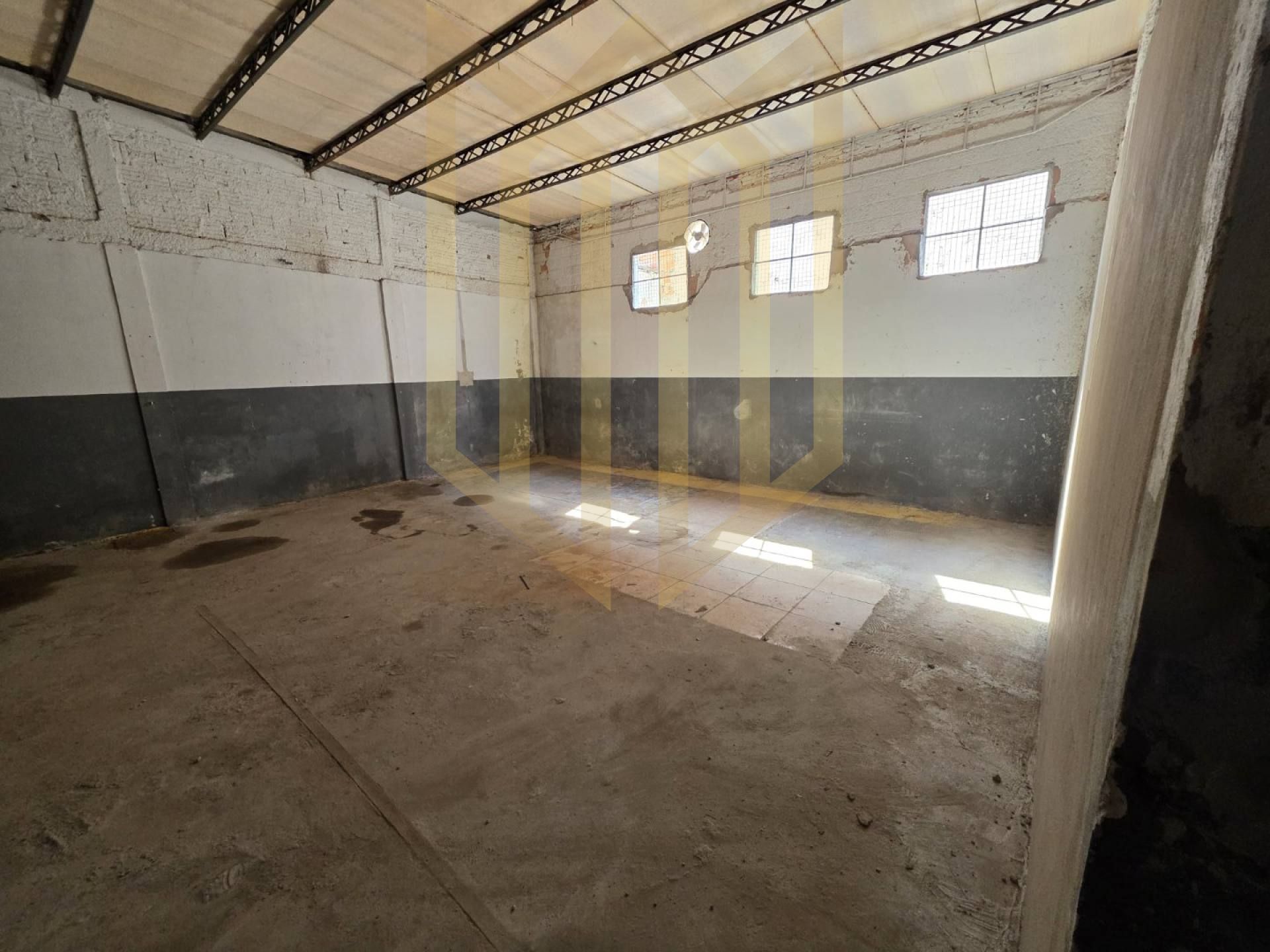 Barracão para Locação – 318 m² – Localização Premium! Jd Kennedy