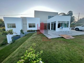 Casa em Condomínio 4 Suítes em Moreno